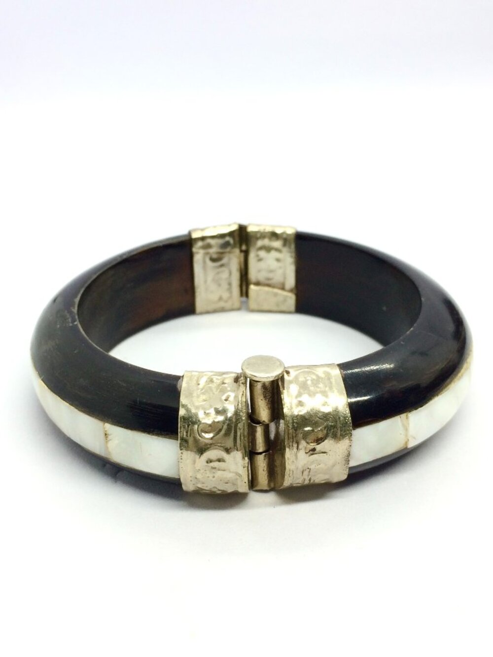VINTAGE HINGE BANGLE Black Mother of Pearl Inlay Silver Tone Boho Bracelet